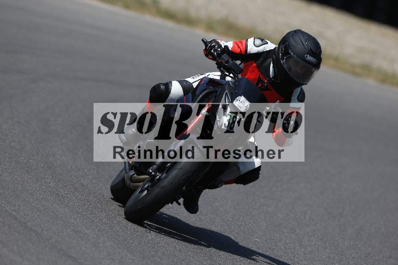 Archiv-2023/28 05.06.2023 Moto Club Anneau du Rhin/blanc-novice/38